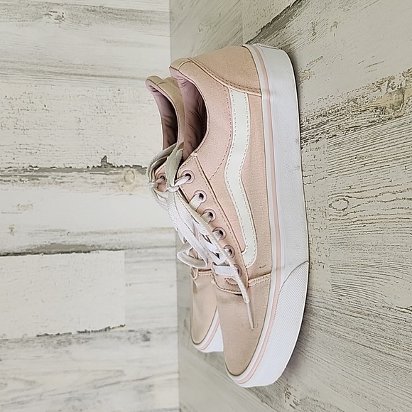 Vans Shoes - Vans Off the Wall blush pink low profile canvas sneakers tennis shoes Size 8.5